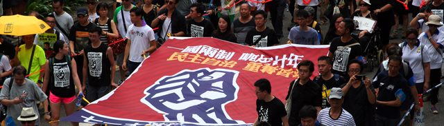 習近平・国家主席は香港返還20周年記念大会・反体制派であっても基本法と１国２制度を支持する者とは対話する姿勢を示したが…